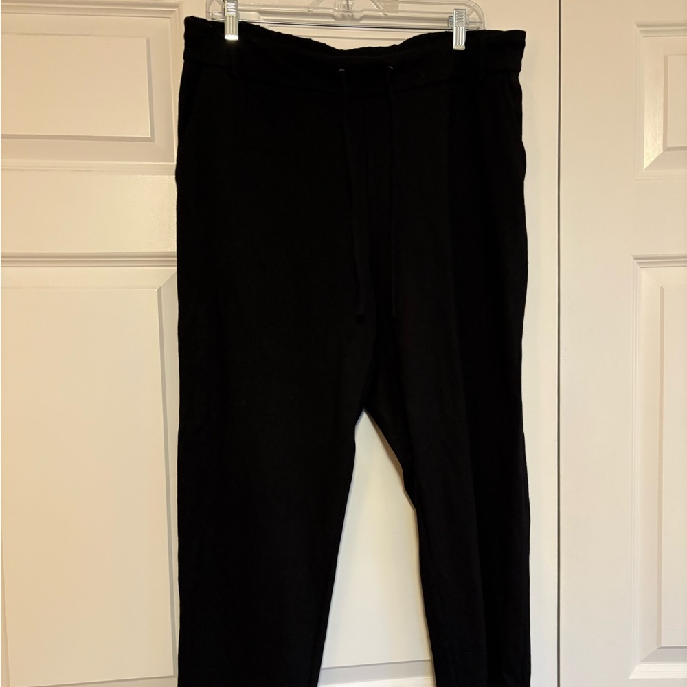 Jones New York Women’s Black Joggers